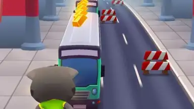 Captura de tela de Talking Tom: Gold Run 9